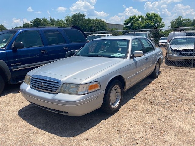 The 2002 Ford Crown Victoria LX