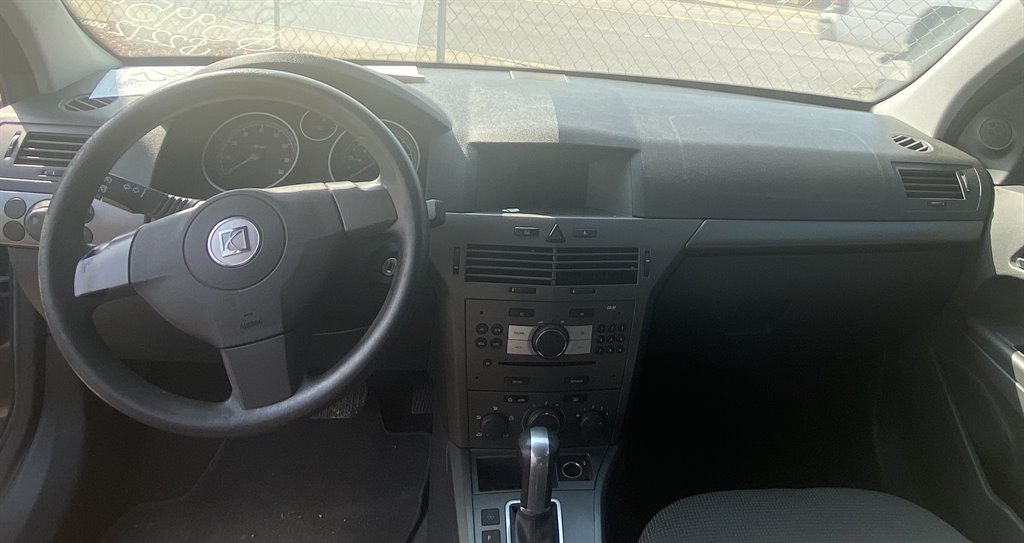 2008 Saturn Astra - $5,995
