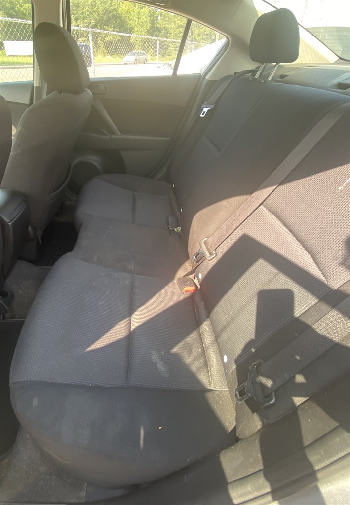 2011 MAZDA MAZDA3 - $5,995