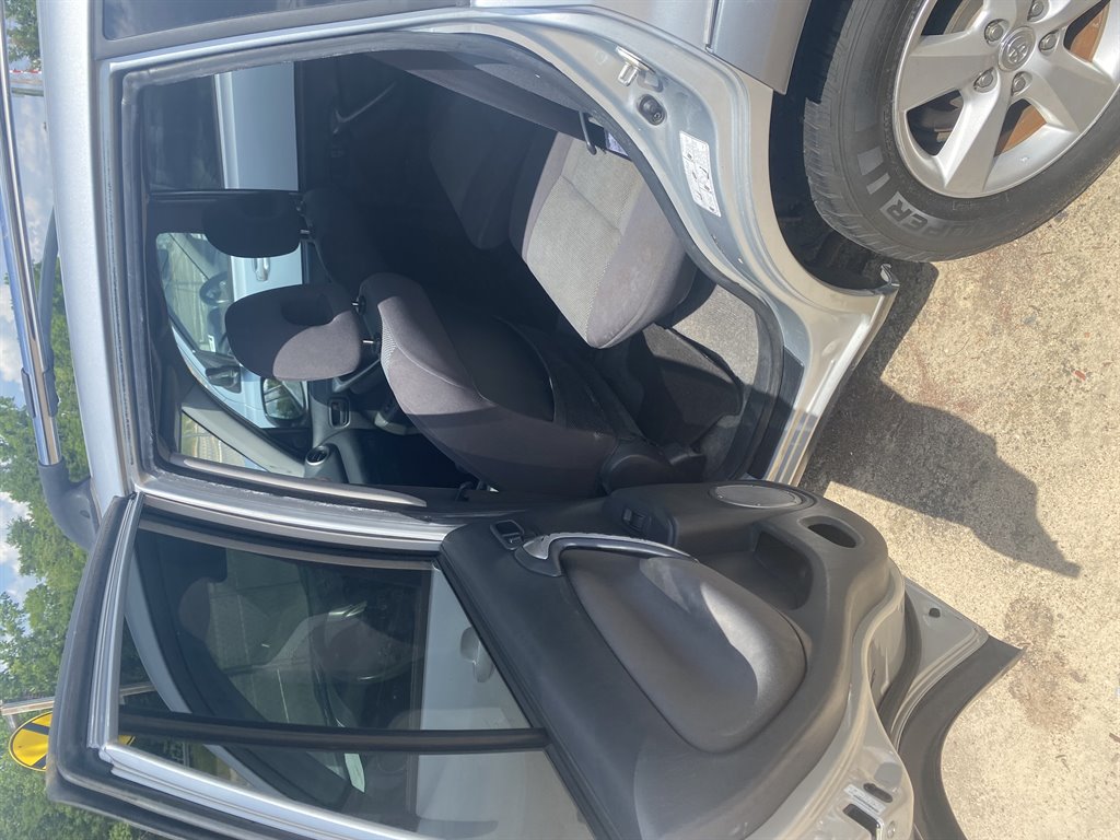 2005 Toyota RAV4 photo