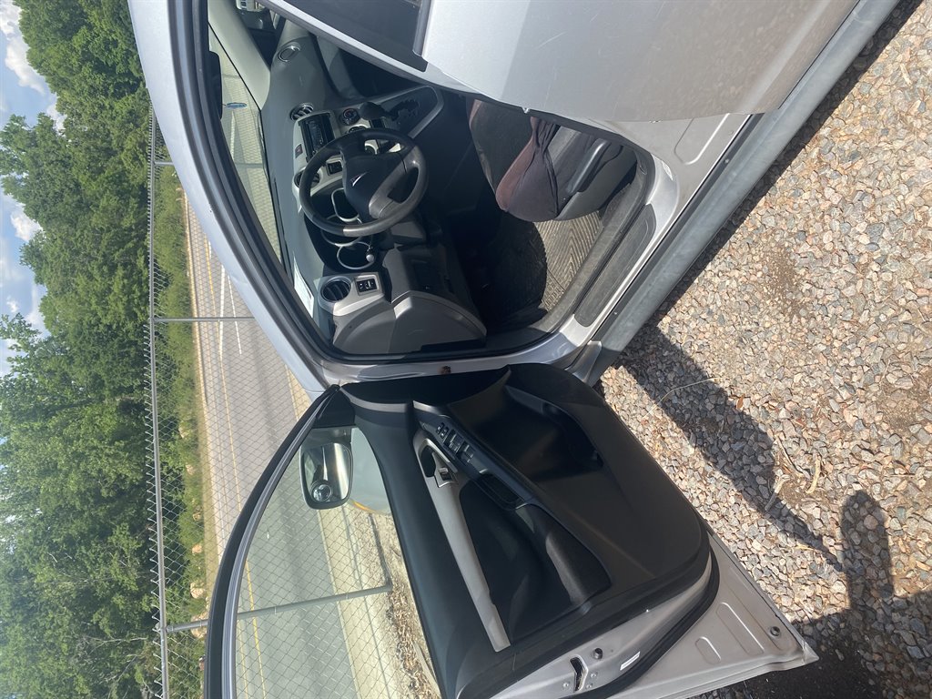 2009 Pontiac Vibe 2.4L photo
