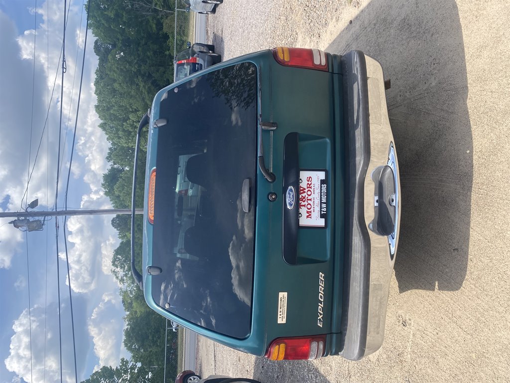 1998 Ford Explorer XL photo