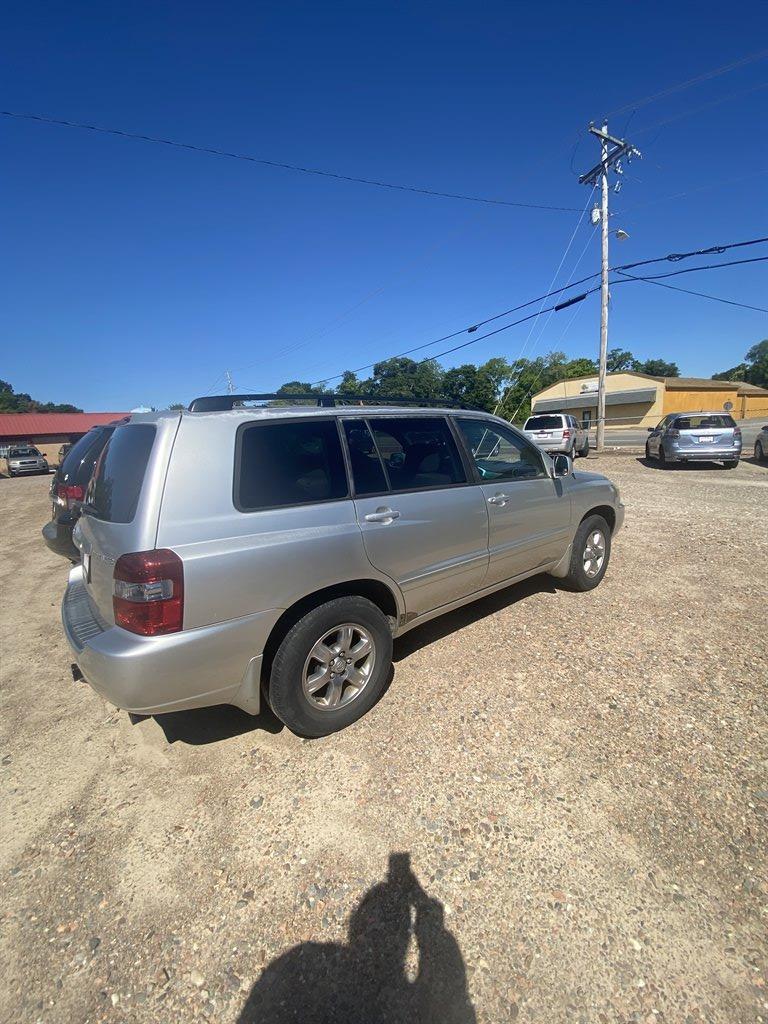 2006 Toyota Highlander - $8,995