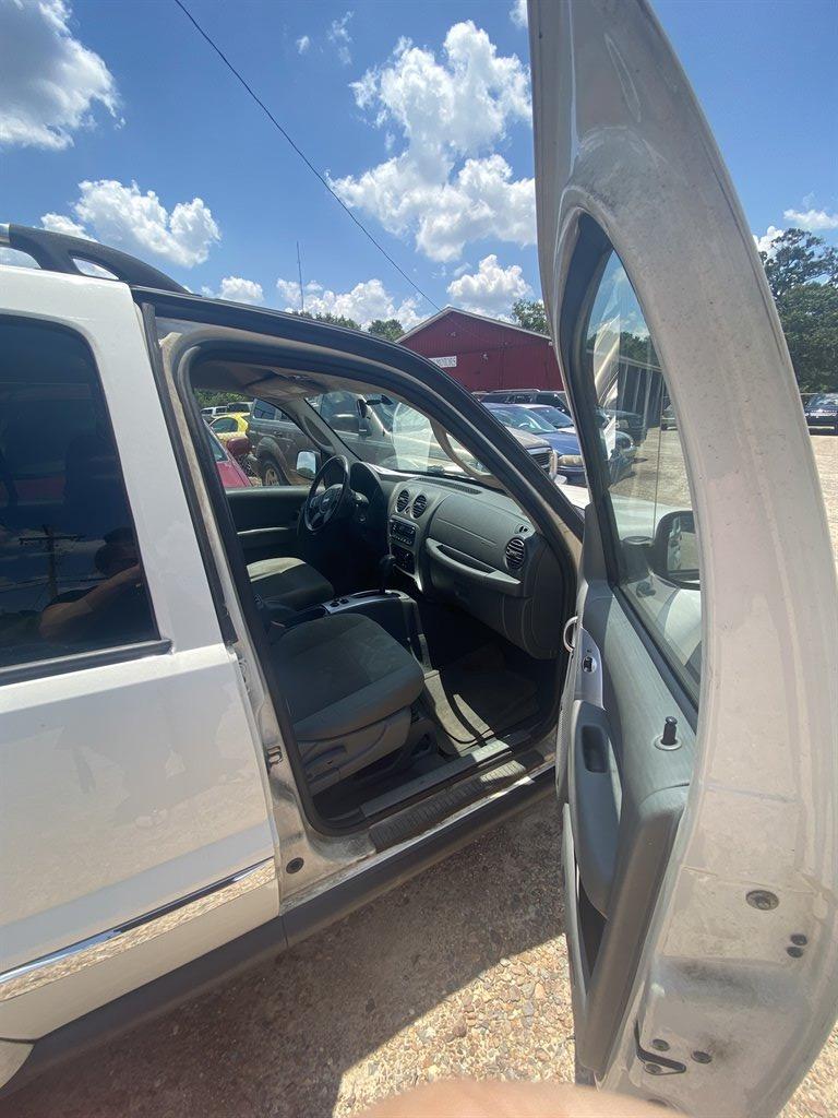 2007 Jeep Liberty - $5,995