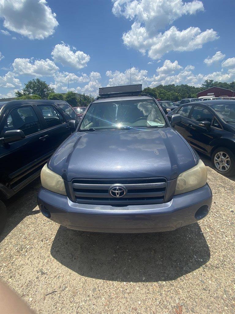 2005 Toyota Highlander - $5,995