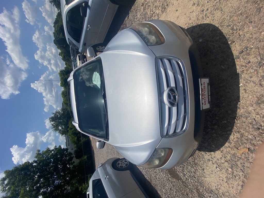 2011 Hyundai Santa Fe - $8,995