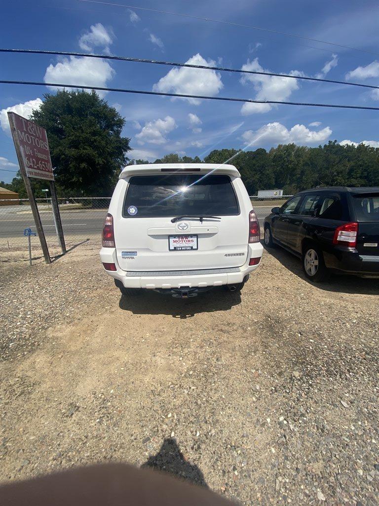 2005 Toyota 4Runner - $10,995