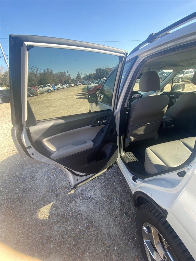 2015 Subaru Forester - $7,995