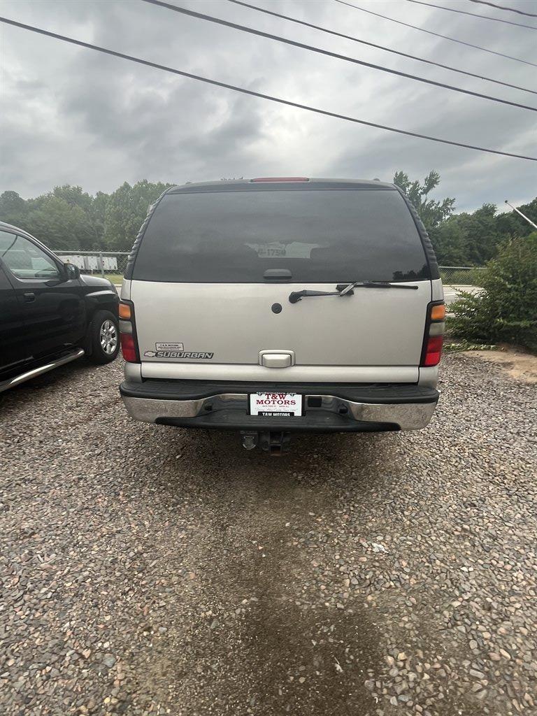 2006 Chevrolet Suburban - $4,995