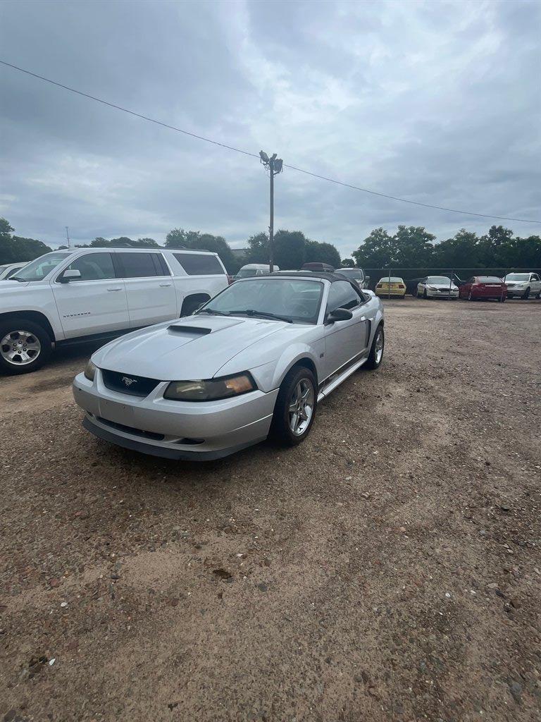 2000 Ford Mustang - $5,995