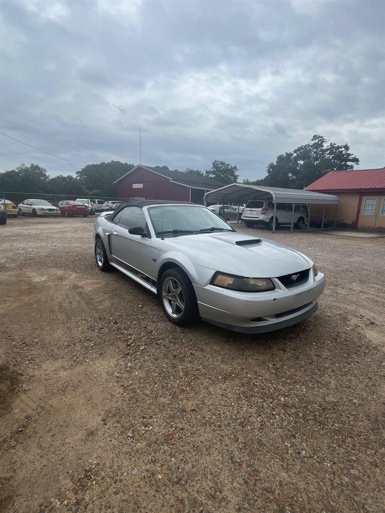 2000 Ford Mustang - $5,995