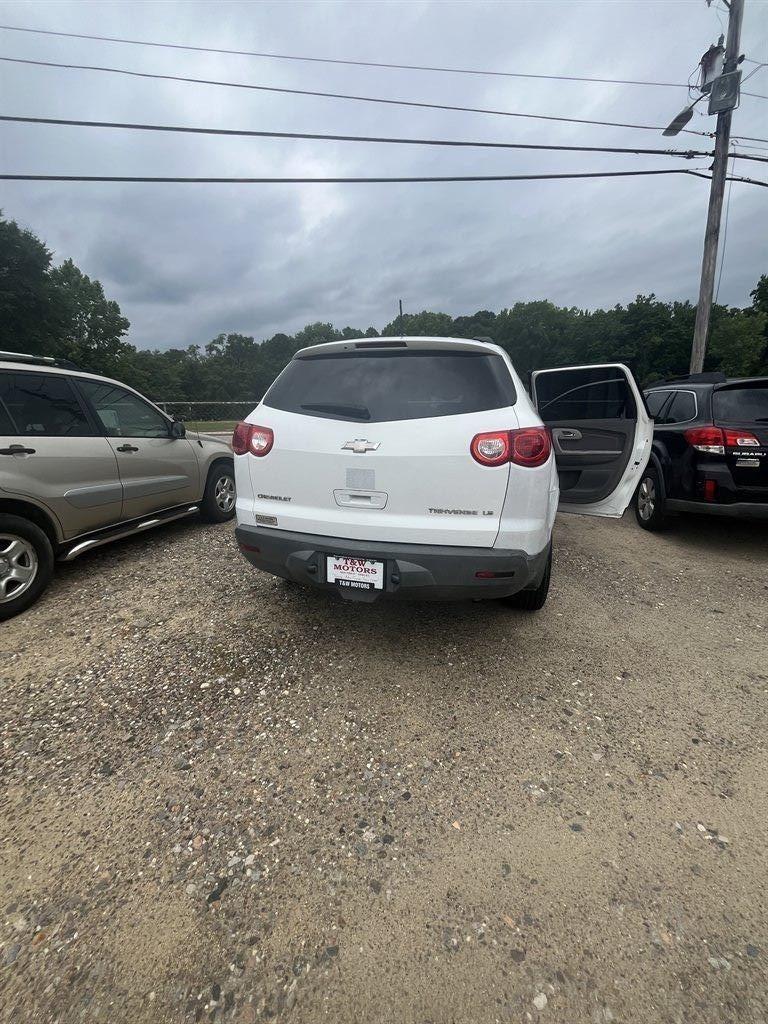 2010 Chevrolet Traverse - $6,995