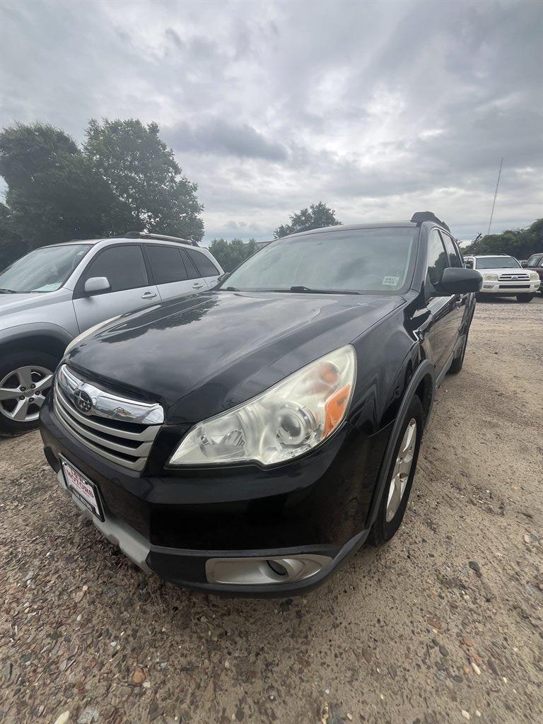2012 Subaru Outback - $6,995