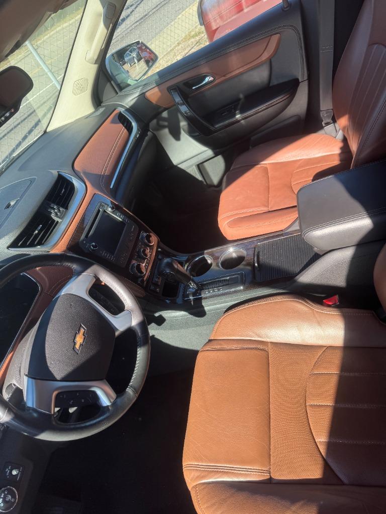 2015 Chevrolet Traverse - $9,995