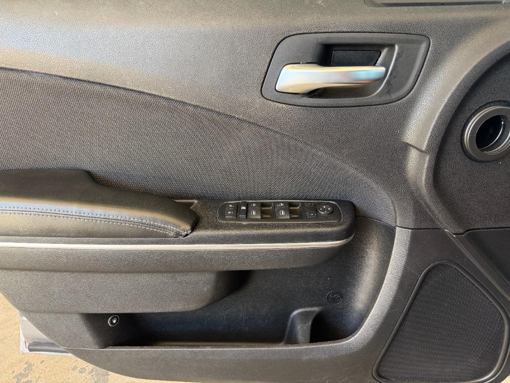 2015 Dodge Charger - $12,995