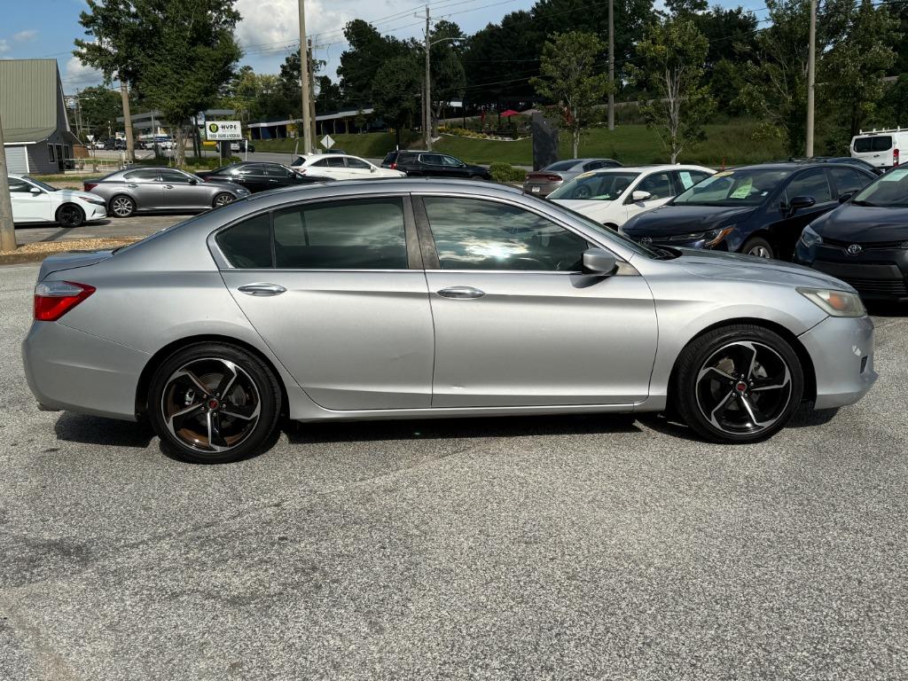 2013 Honda Accord - $9,995