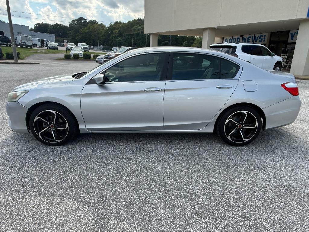 2013 Honda Accord - $9,995