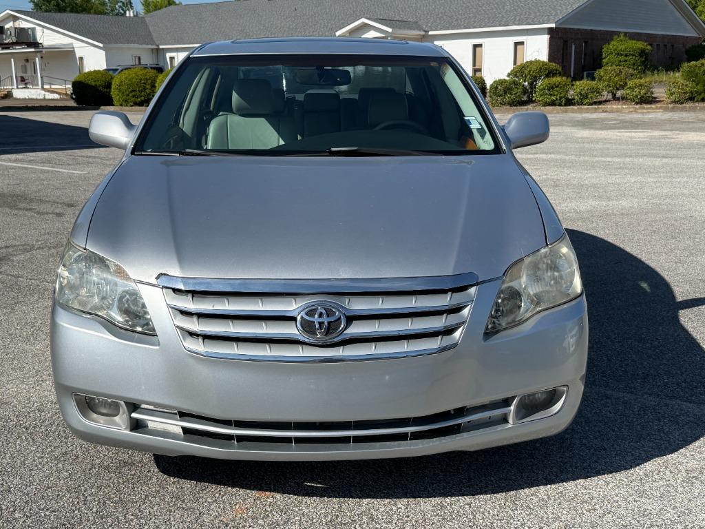 2007 Toyota Avalon - $9,995