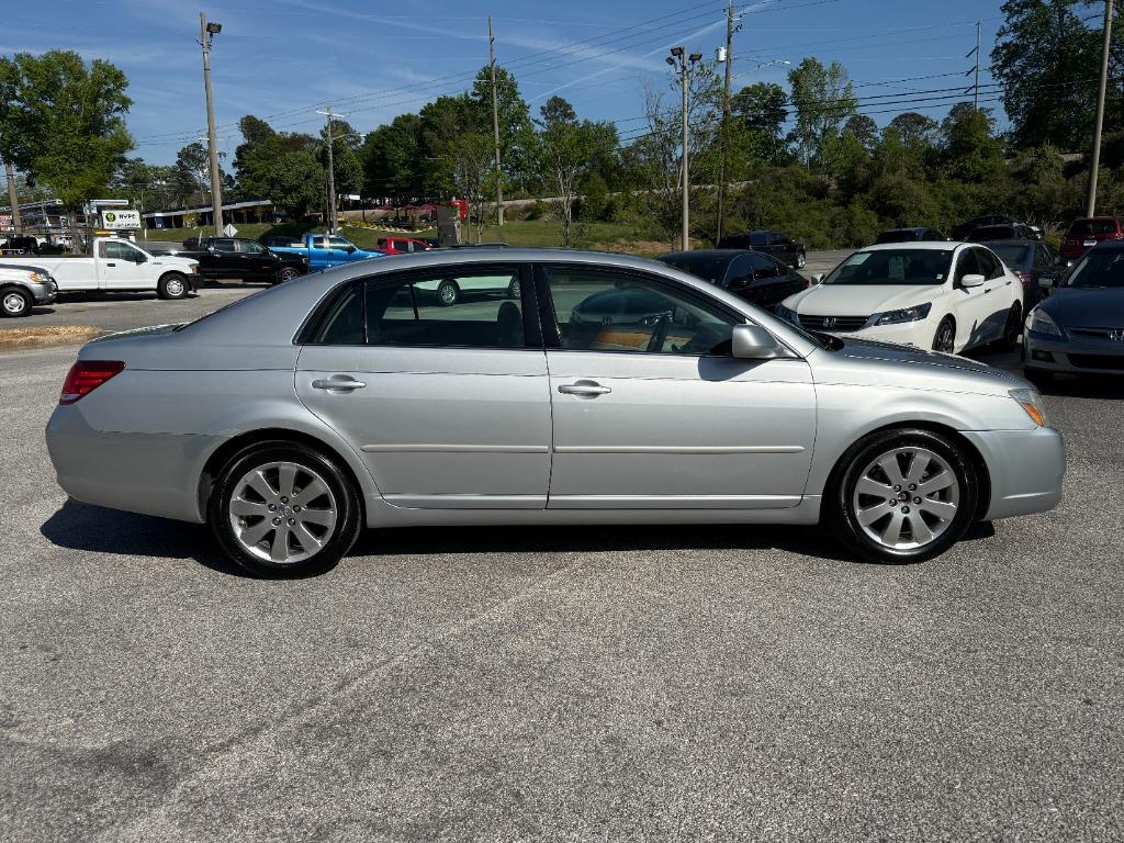 2007 Toyota Avalon - $9,995