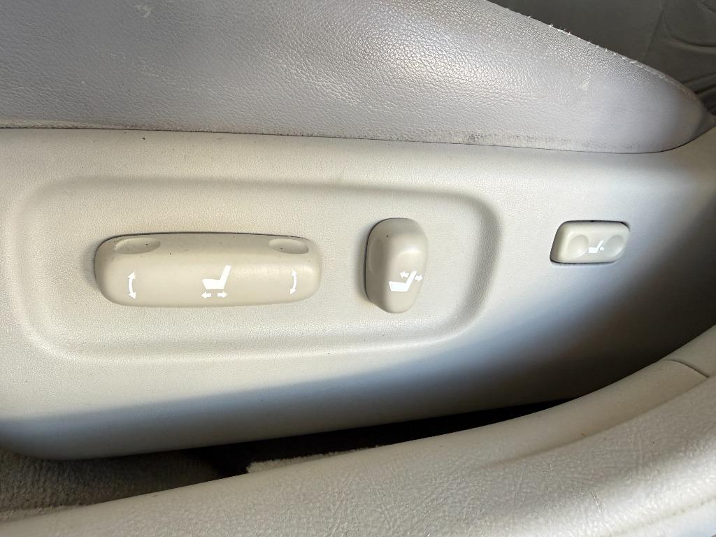 2007 Toyota Avalon - $9,995