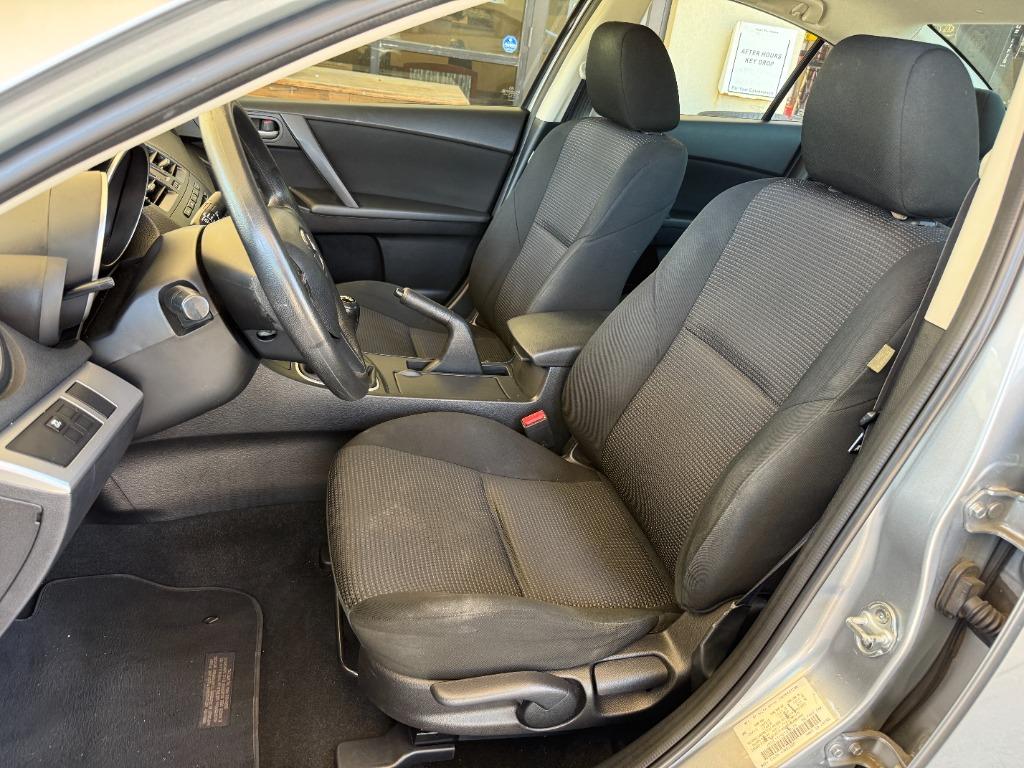 2013 MAZDA MAZDA3 - $10,995