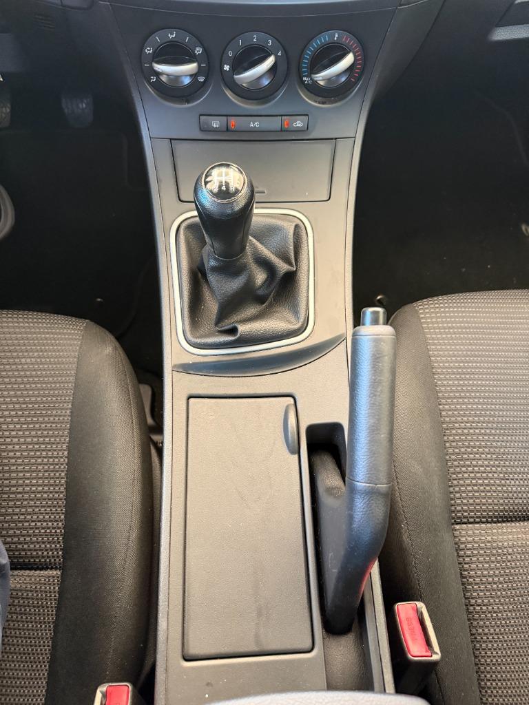 2013 MAZDA MAZDA3 - $10,995