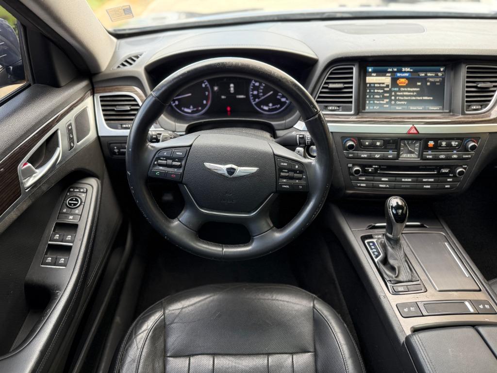 2016 Hyundai Genesis - $11,995