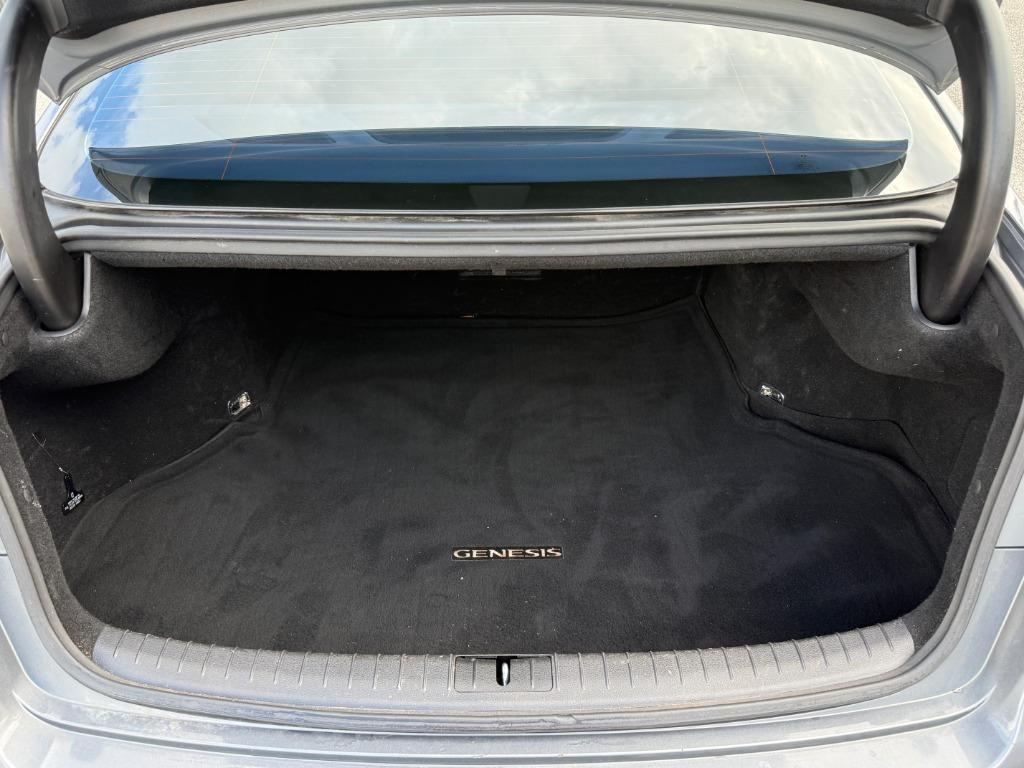 2016 Hyundai Genesis - $11,995