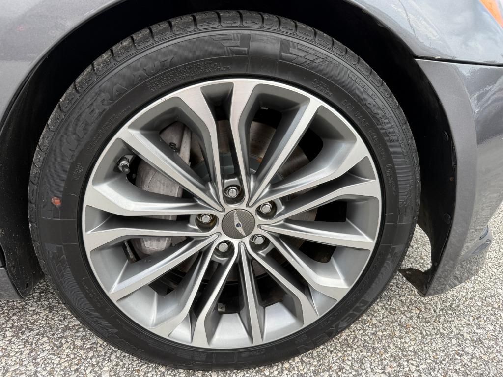 2016 Hyundai Genesis - $11,995
