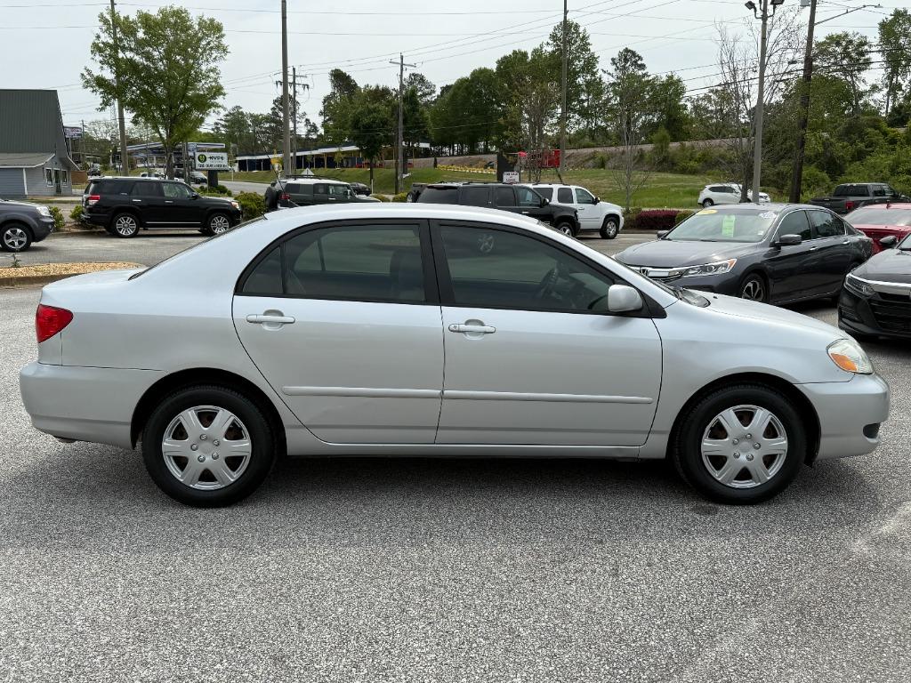 2005 Toyota Corolla CE photo
