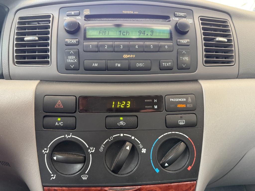 2005 Toyota Corolla CE photo