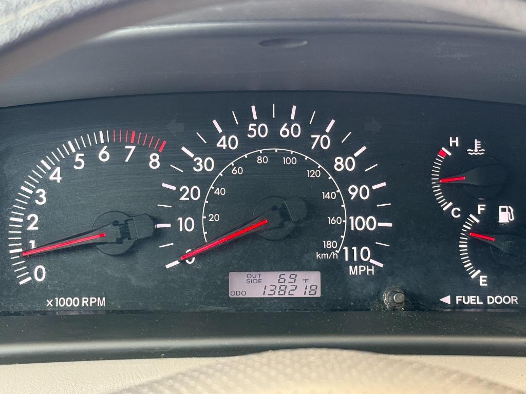 2005 Toyota Corolla CE photo