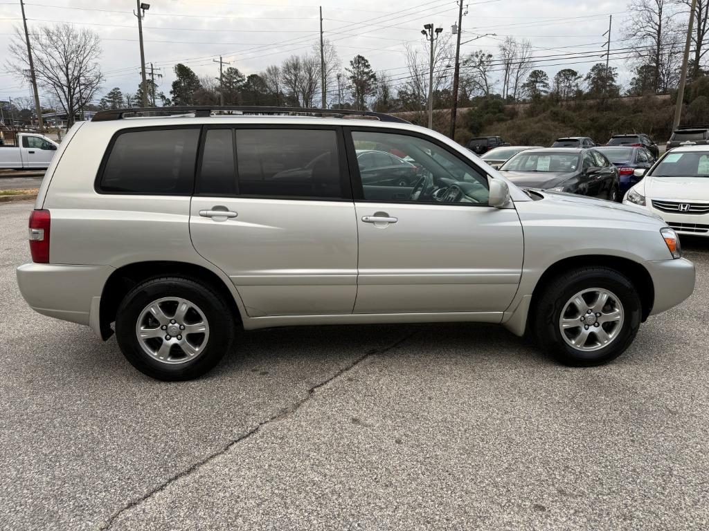 2006 Toyota Highlander - $10,995