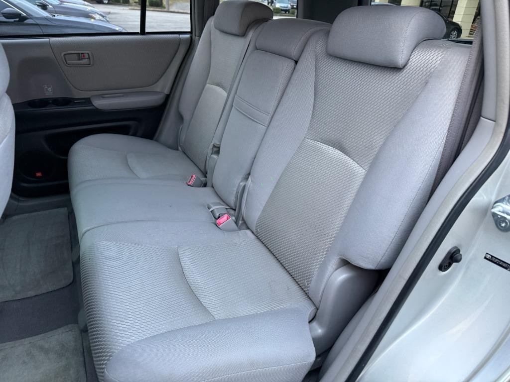 2006 Toyota Highlander - $10,995