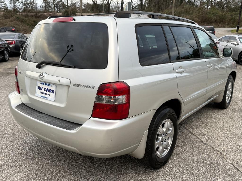 2006 Toyota Highlander - $10,995