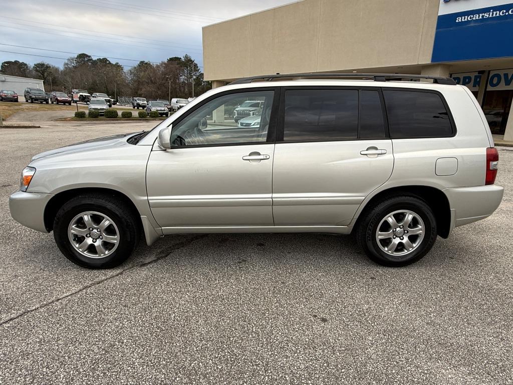 2006 Toyota Highlander - $10,995