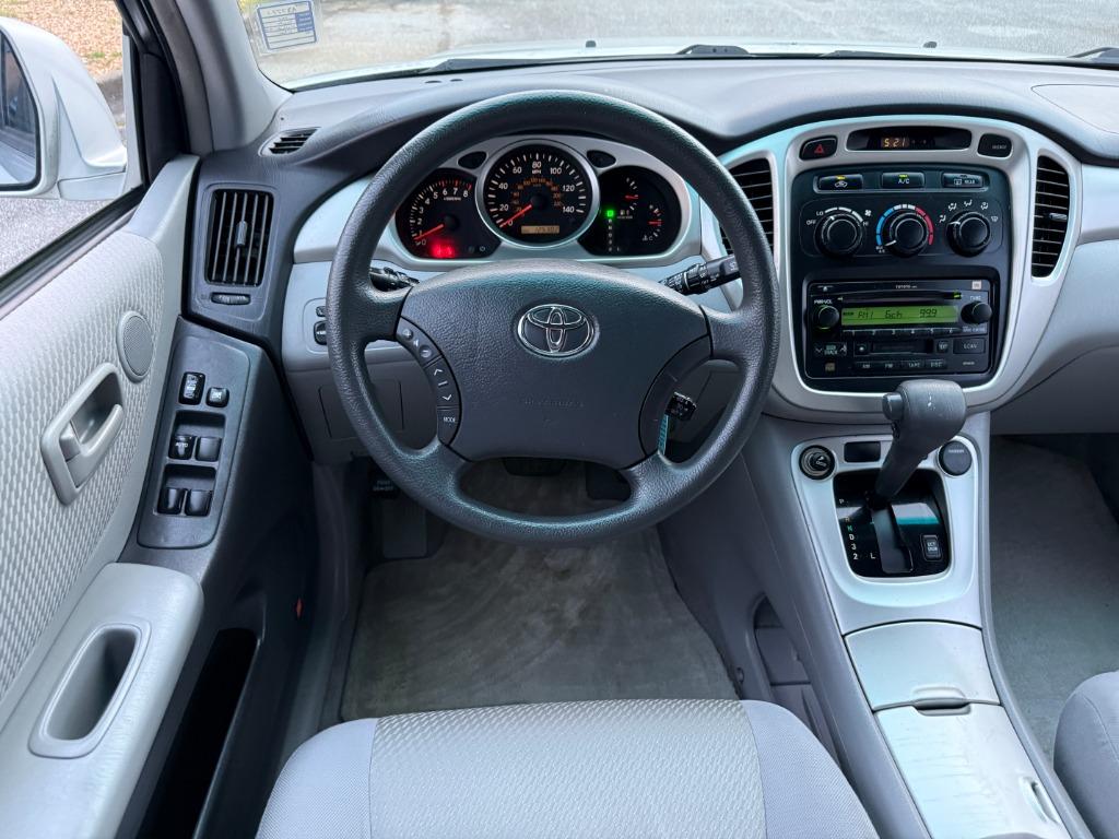 2006 Toyota Highlander - $10,995