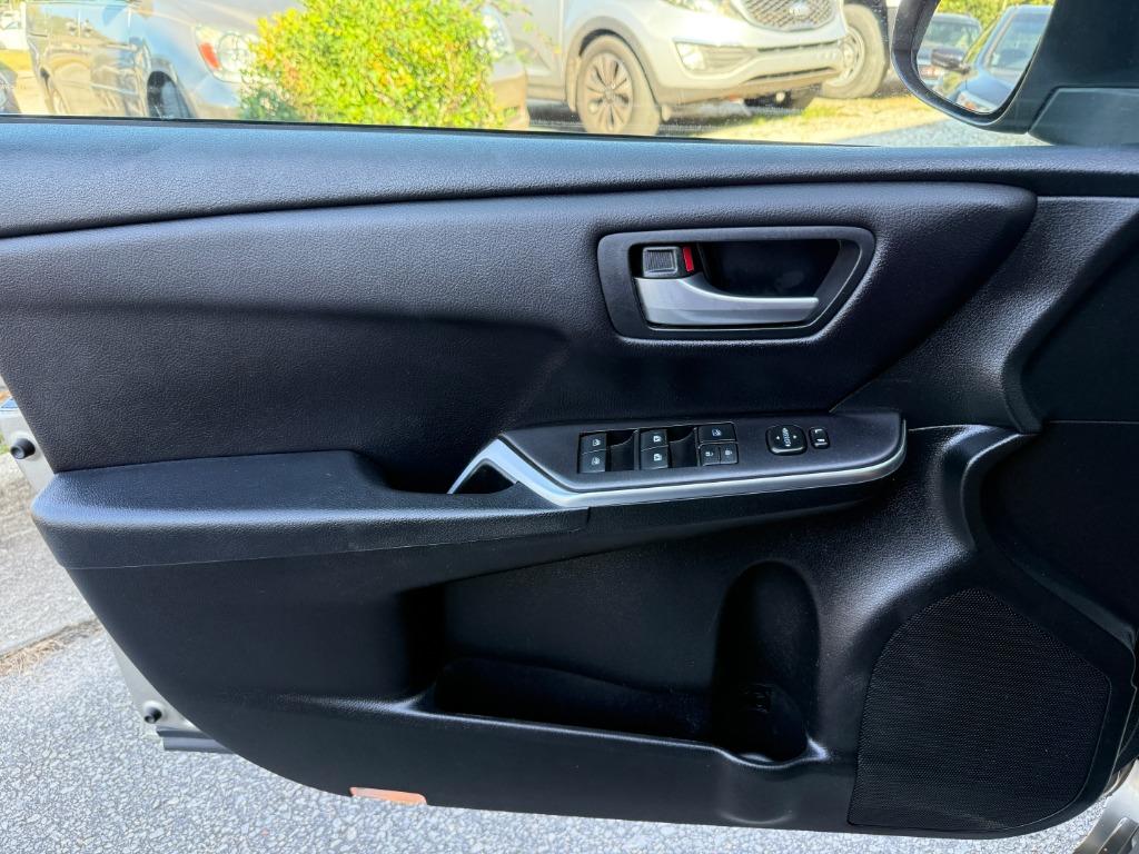 2017 Toyota Camry - $13,995