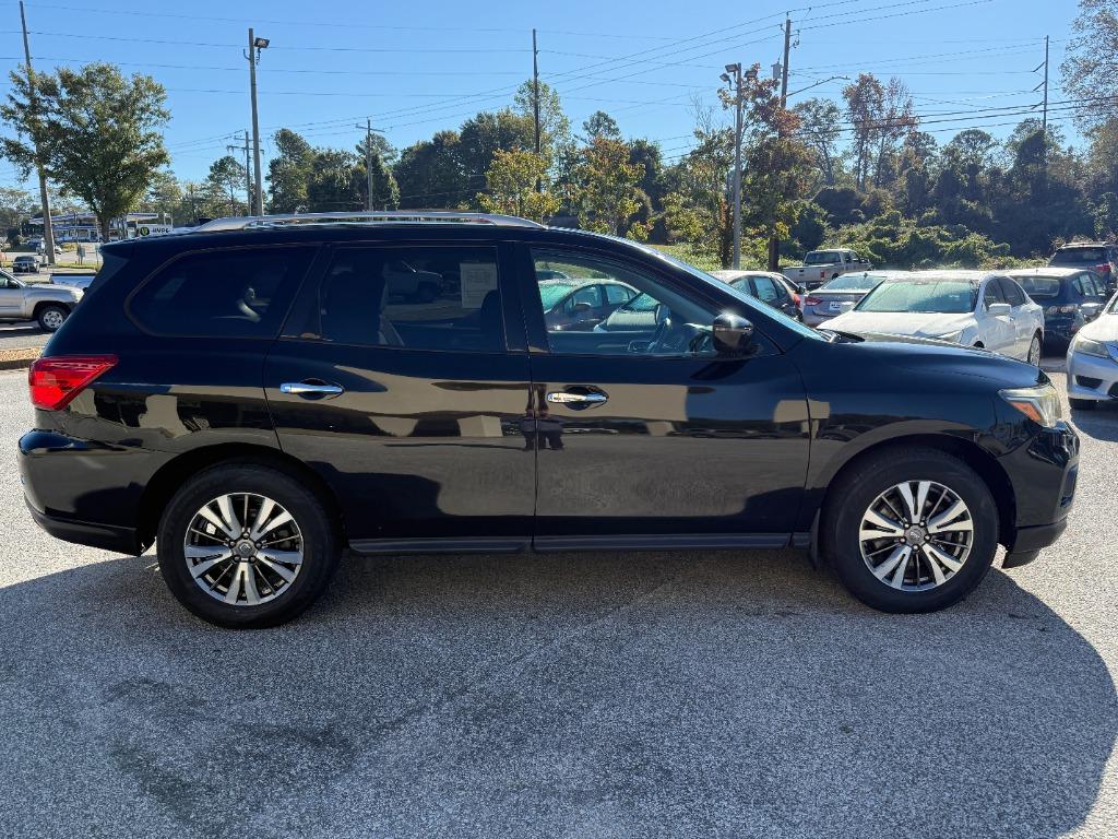 2019 Nissan Pathfinder - $14,995