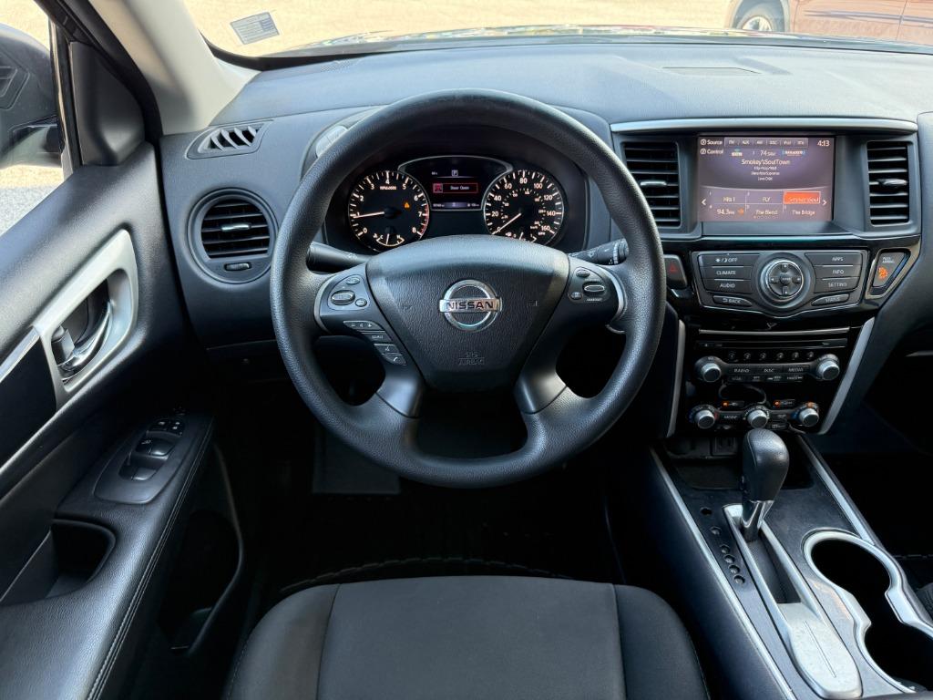 2019 Nissan Pathfinder - $13,995