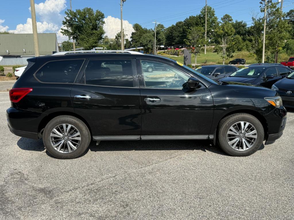 2019 Nissan Pathfinder - $13,995