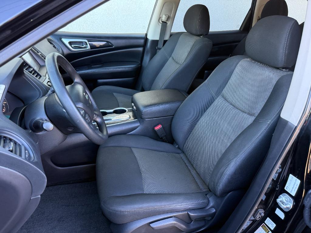 2019 Nissan Pathfinder - $14,995