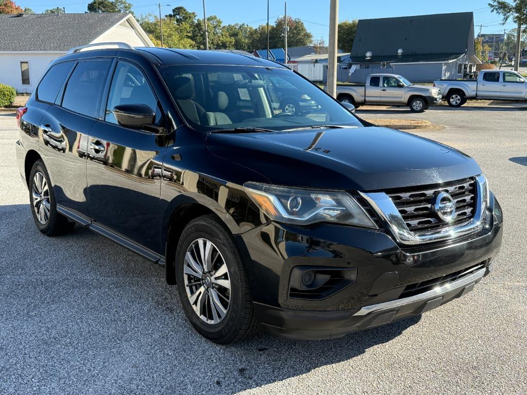2019 Nissan Pathfinder - $14,995
