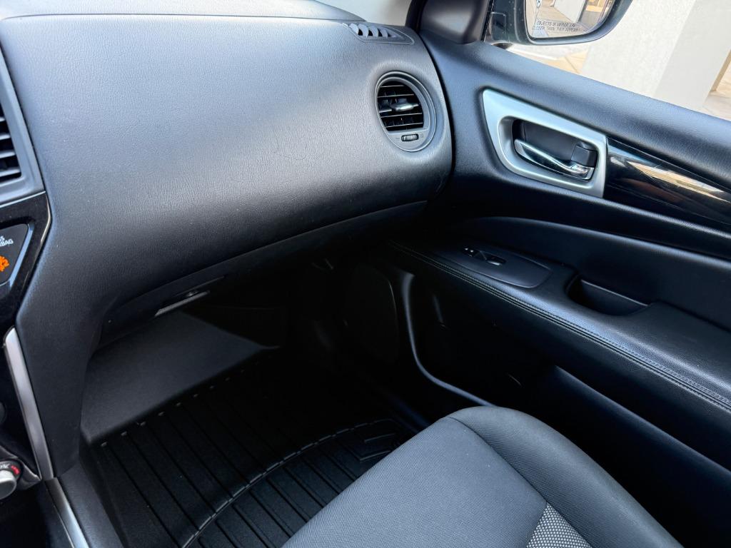 2019 Nissan Pathfinder - $13,995