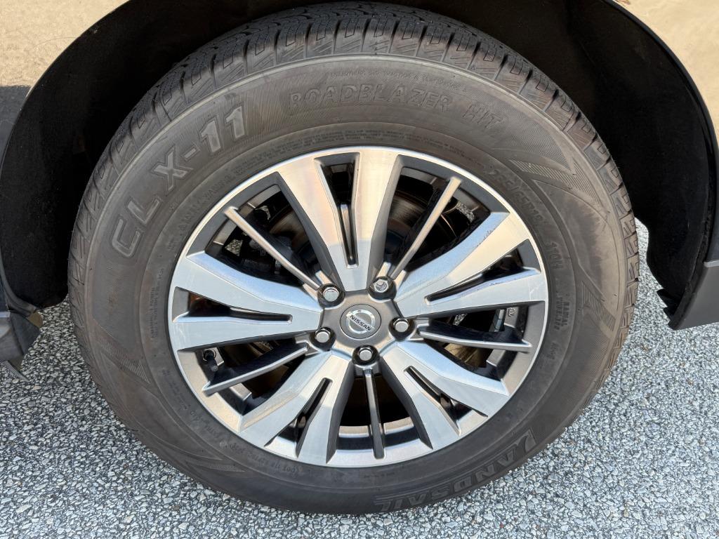 2019 Nissan Pathfinder - $13,995