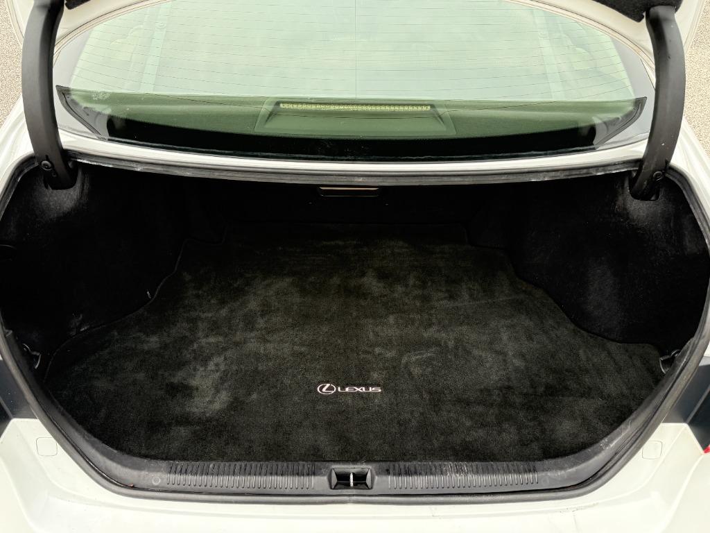 2011 Lexus ES - $10,995