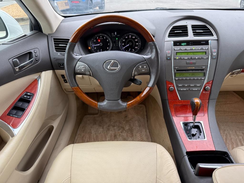 2011 Lexus ES - $10,995