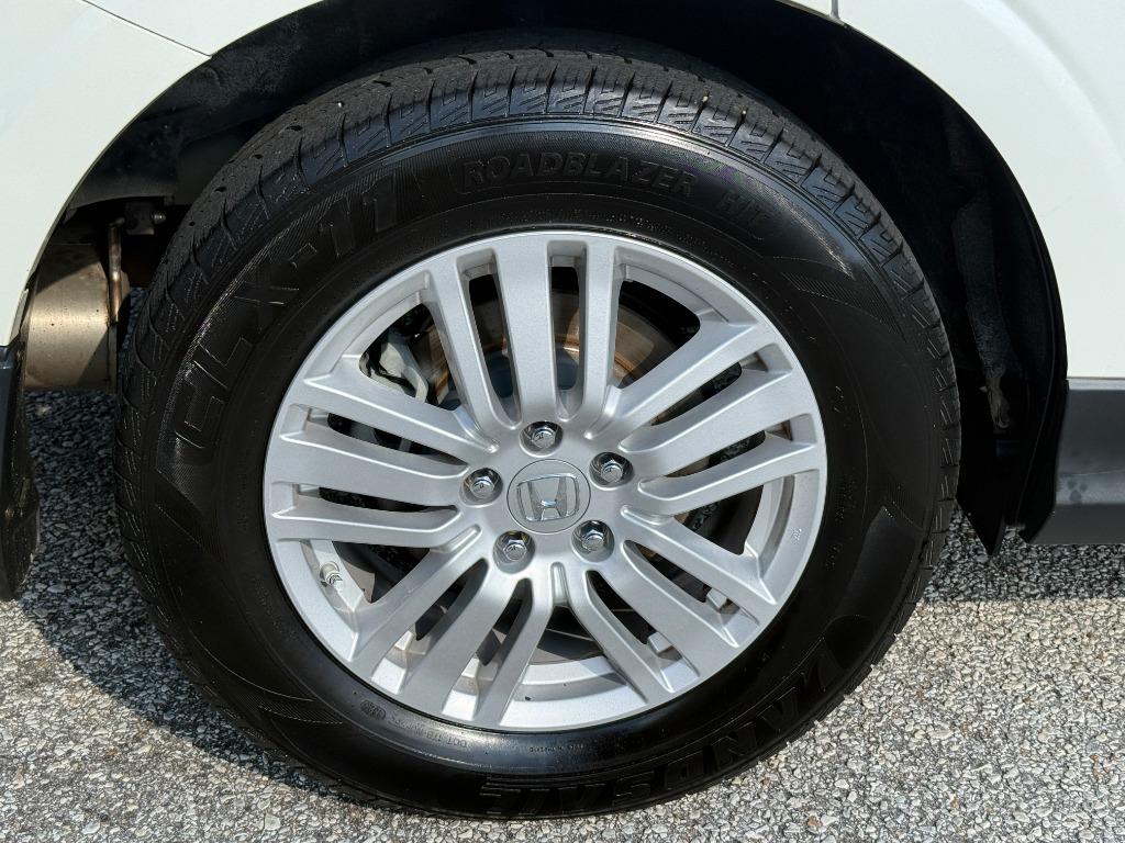 2013 Honda Crosstour - $11,995