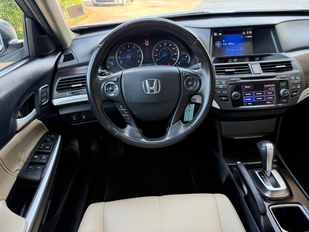 2013 Honda Crosstour - $11,995
