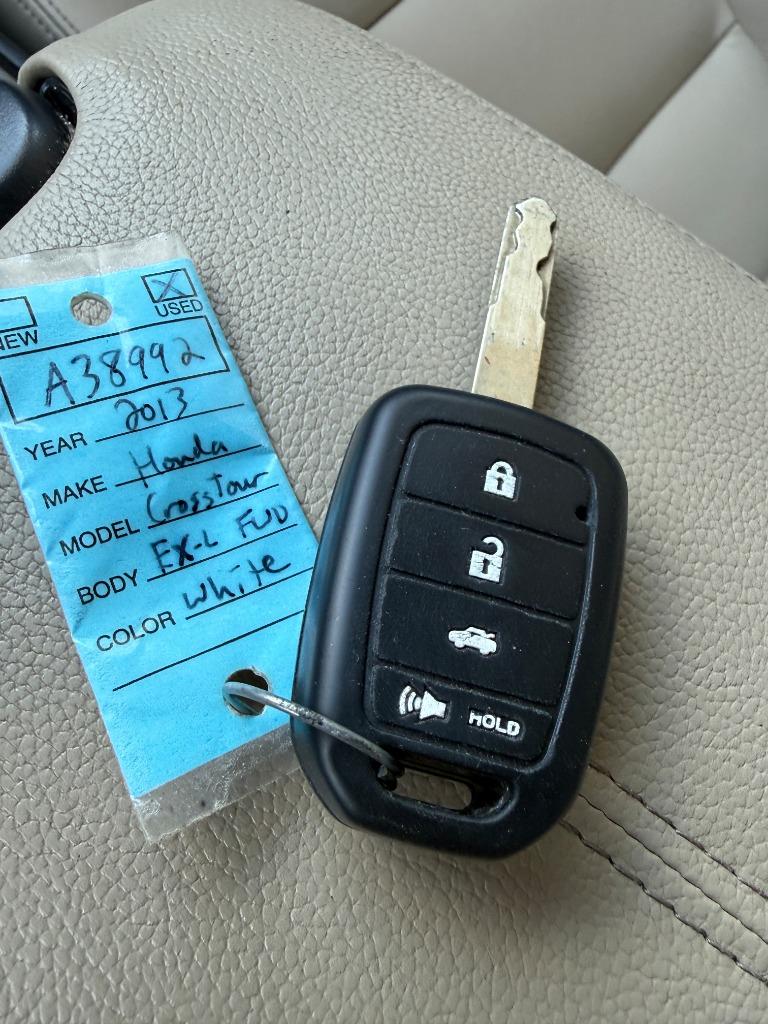 2013 Honda Crosstour - $11,995